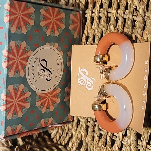 Nwt Plunder sunset sky hoop earrings - Picture 2 of 3